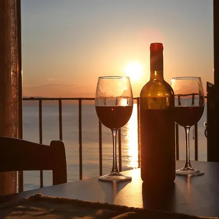 Lavatoio Seaview Cefalu